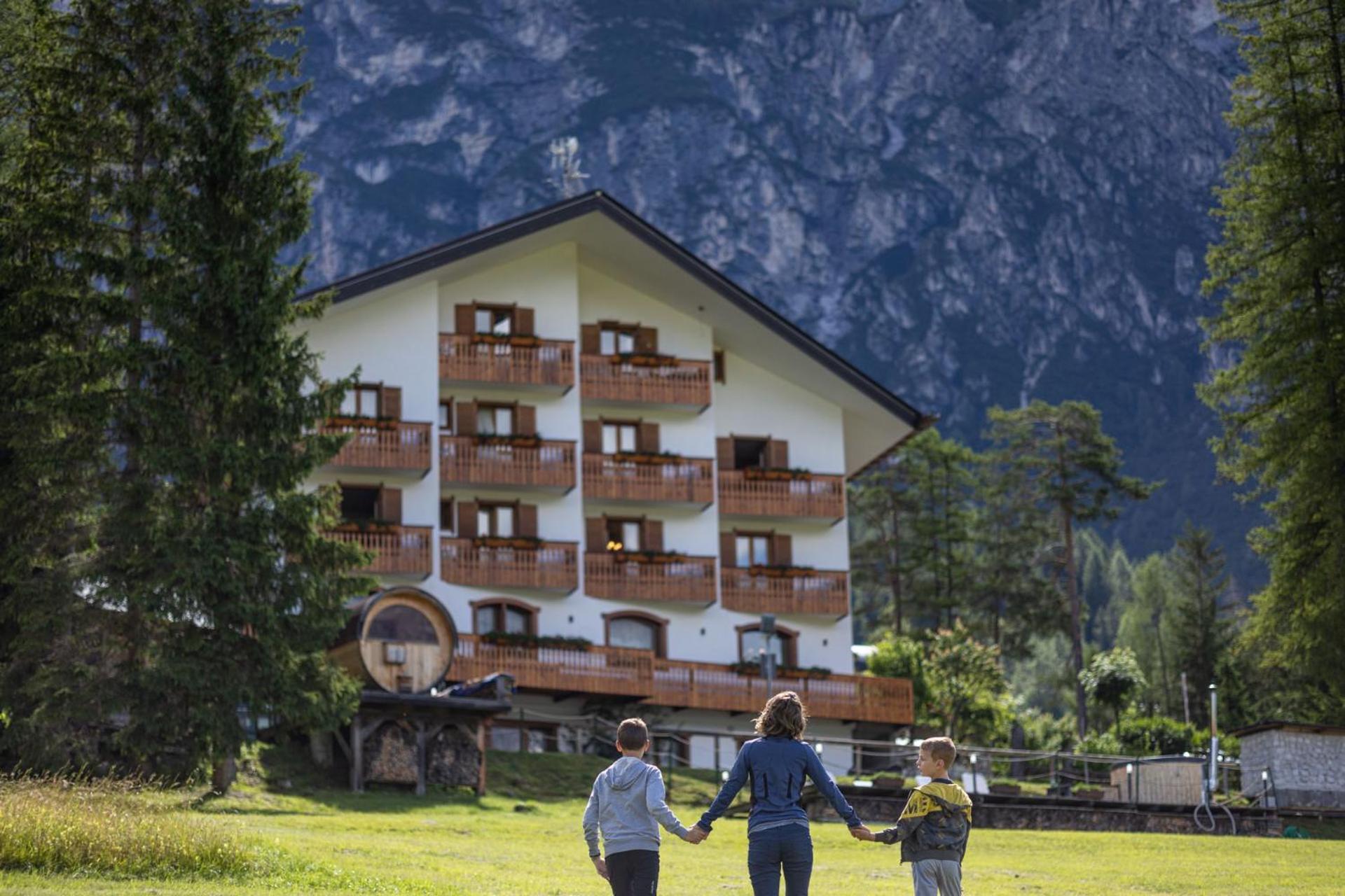 Hotel Il Cardo San Vito di Cadore Luaran gambar